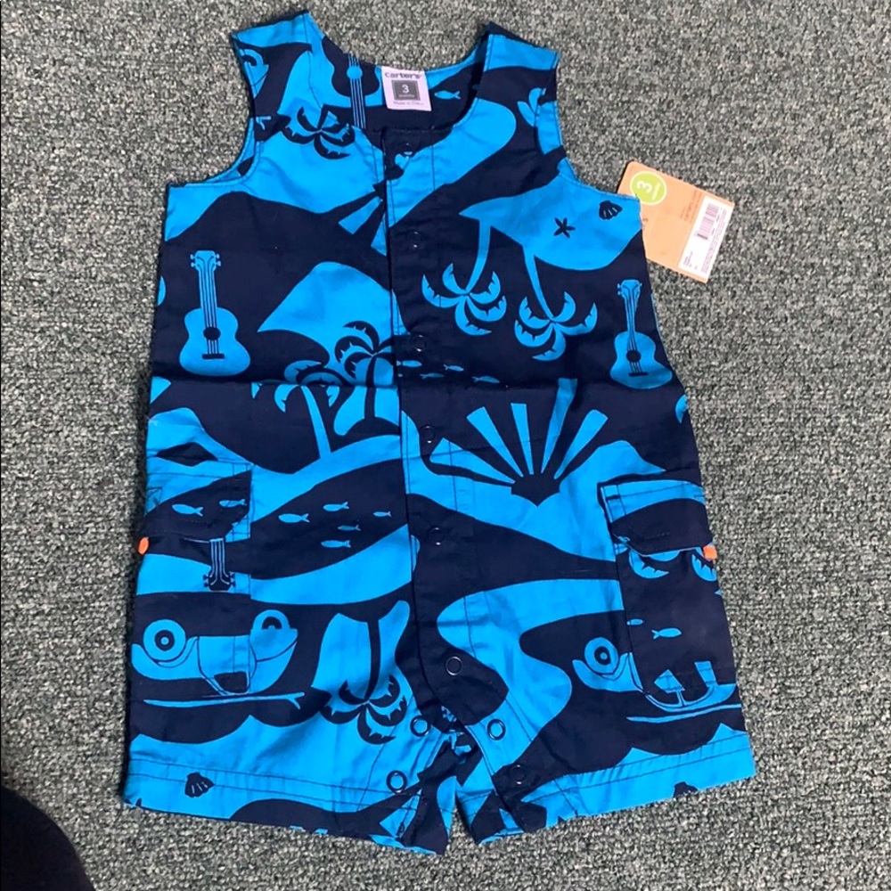 A brand new boy’s top